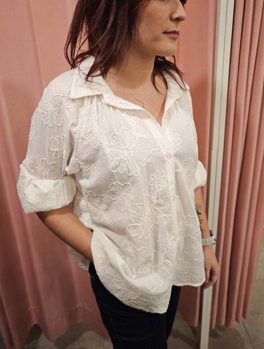 Chemise broderie fleurs différents coloris