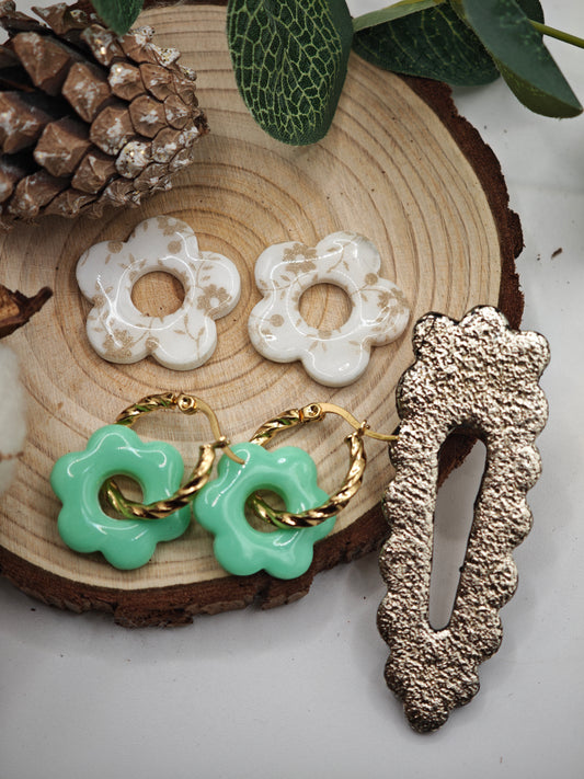 Coffrets boucles d' oreilles interchangeables vert et barrette dorée