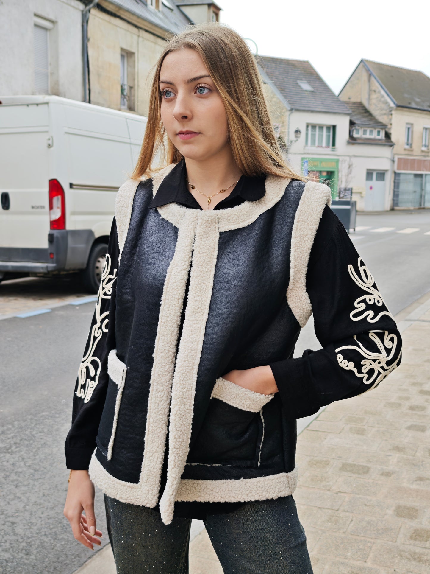 Veste sans manches façon Suédine & doublure sherpa