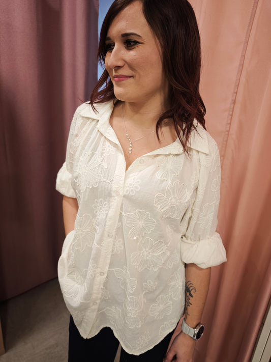 Chemise broderie fleurs différents coloris