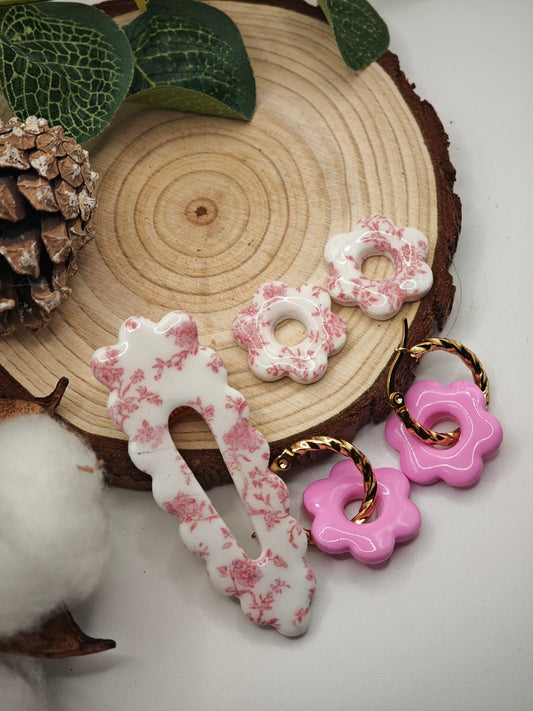 Coffret boucles d' oreilles interchangeables et barrette rose