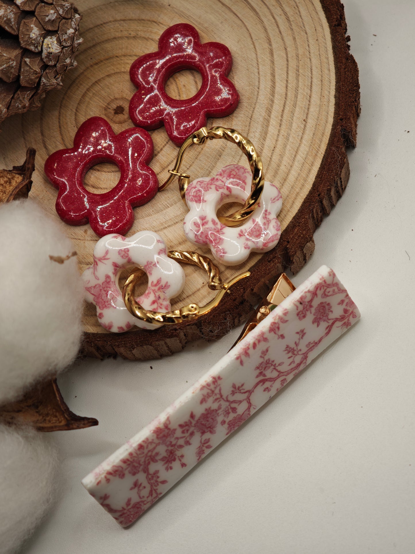Coffret boucles d'oreilles interchangeables et barrette
