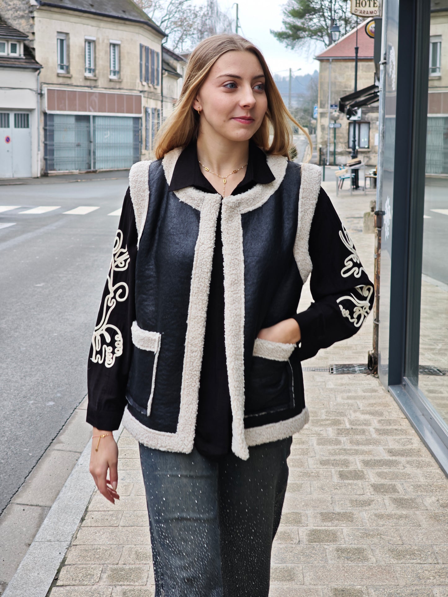 Veste sans manches façon Suédine & doublure sherpa